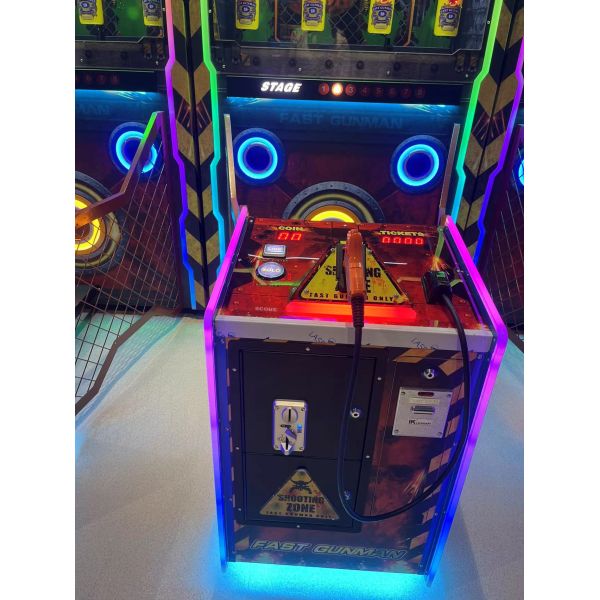 Hot Sale Playfun Fast Gunman Shooting Arcade Game Indoor Amusement Coin Operated Shoot Gun Shooting Games Machine for Kids
