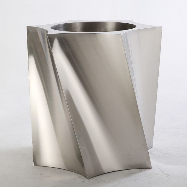 3.0mm Torsion Polygon Stainless Steel Flower Pot For Table Ground