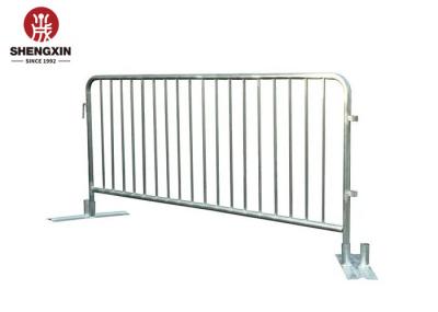 Hot Dipped Galvanized 2500mm Metal Barricade Fence With Wheels Rustproof