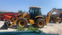 A carregadeira de retroescavação CAT430F tem excelentes capacidades de escavação e carga