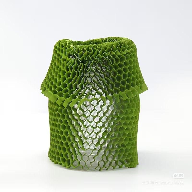 Green Honeycomb Sleeve 10cm – Expandable Rectangular Bottle Protector for Glass Containers