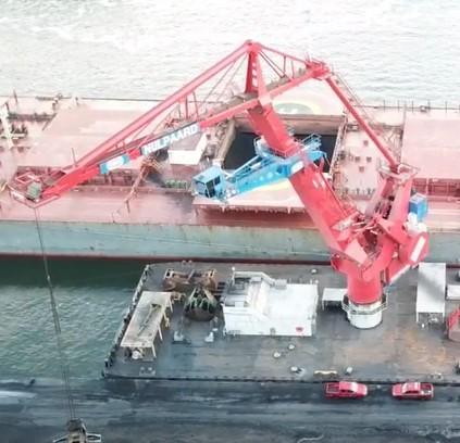CE 5ton To 40ton Portal Container Unloading Crane 2 Or 4 Links Design