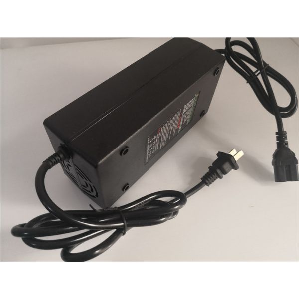 Хороший качественный заряжатель батареи батареи лития 12V 16A 24V 8A 36V 6A 48V 4A 240W