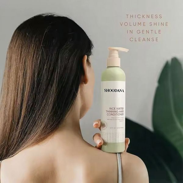 Shampoo et après-shampooing à l'eau de riz biologique hydratant anti-chute de cheveux en marque privée pour soins capillaires pour peaux grasses