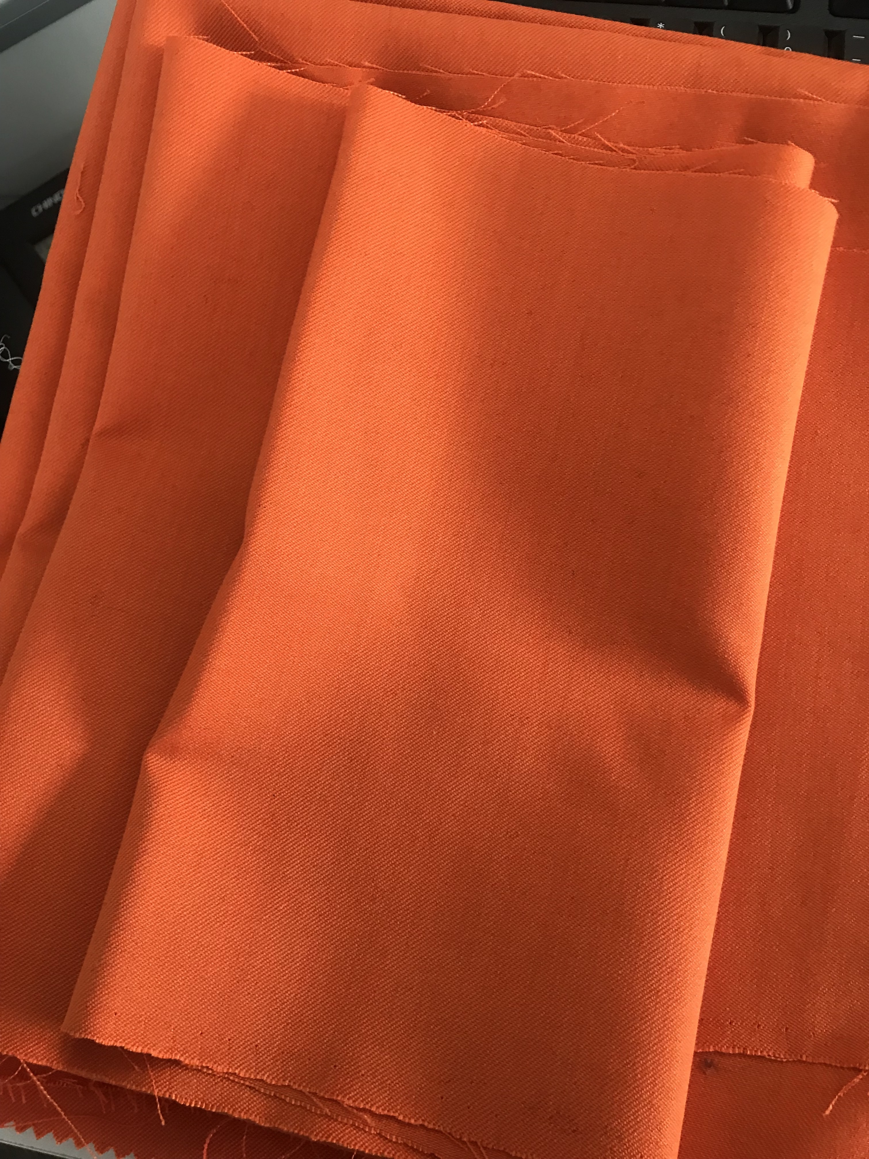 Heat Resistance 200-400 Celsius Aramid Fiber Cloth Featuring 150cm Width and 1000N 5cm Tensile Strength Ideal for Safety Equipment