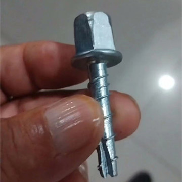 Шестнадцатигранная голова Грубая нить Бетонные винты Диаметр 7,5 мм для крепления предметов 1-1/4 дюйма Длина