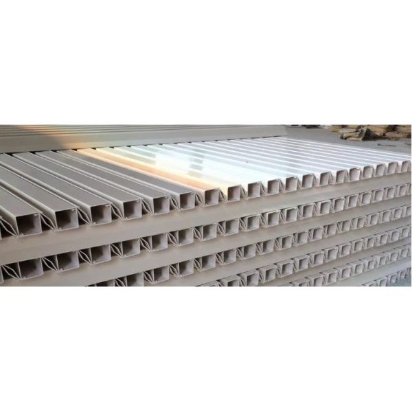 Low Carbon Steel Wire 4mm Poultry Feeding Trough For Chicken Cage
