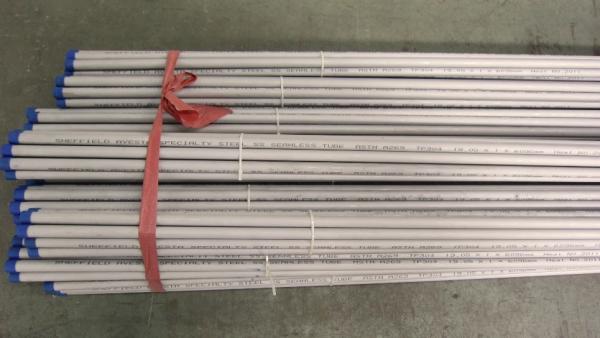 Tubulação de aço inoxidável de ASTM A269/ASME SA269, extremidade recozida, lisa brilhante, tampão plástico TP304/304L TP316/316L