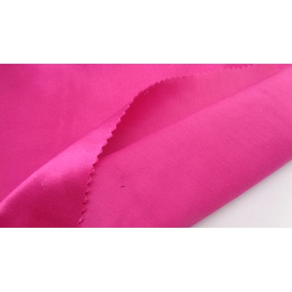 100% Polyester Woven Twill Dyed Wardrobe Coat Clothing Fabric 150 Cm 102G