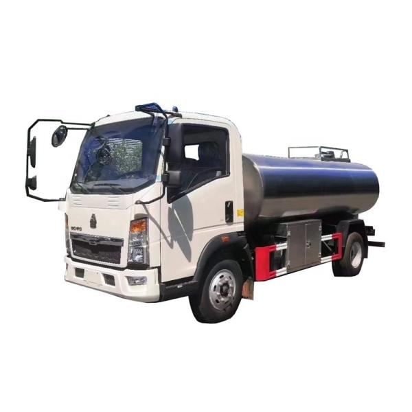 SINOTRUK HOWO 4x2 Potable Water Truck Water Carrier Truck Water Carrying Truck