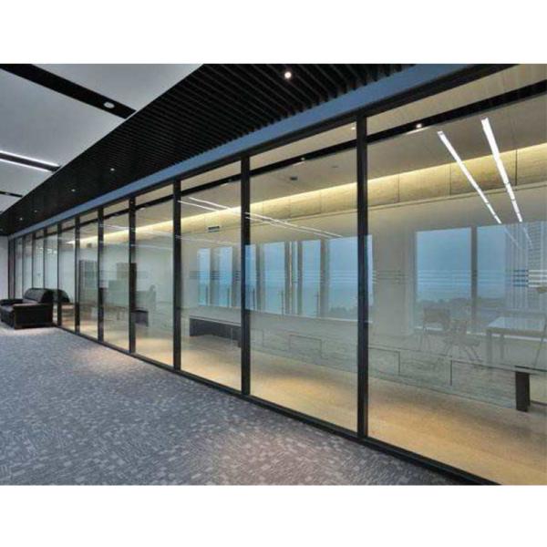 Partitions de bureau insonorisées à l'intérieur, vitrées simples avec volet
