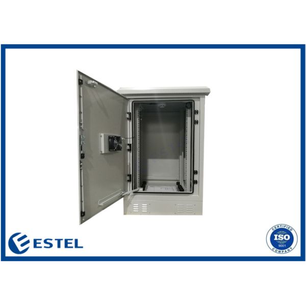 На открытом воздухе электрический шкаф ИП55 гальванизировал стальную одиночную стену без термоизоляции