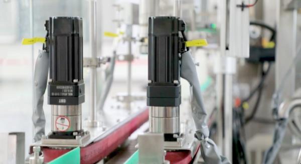 1 machine de capsulage automatique 4000BPH 10L-30L 4.1KW de seau de 2 têtes