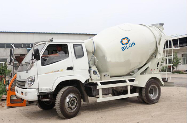 3m3 Concrete Mixer Truck With 4 Wheel Driver , 2 Wheel Steering