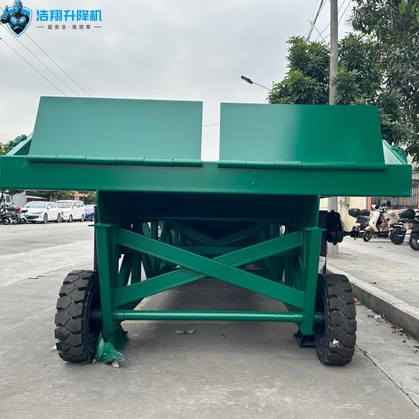 Mobile Retractable Loading Hydraulic Dock Ramp Platform For Forklift Shipping Containers 12T-12M