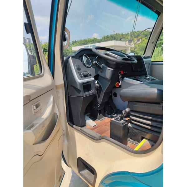 Электрические автобусы 31 место с автоматической коробкой передач