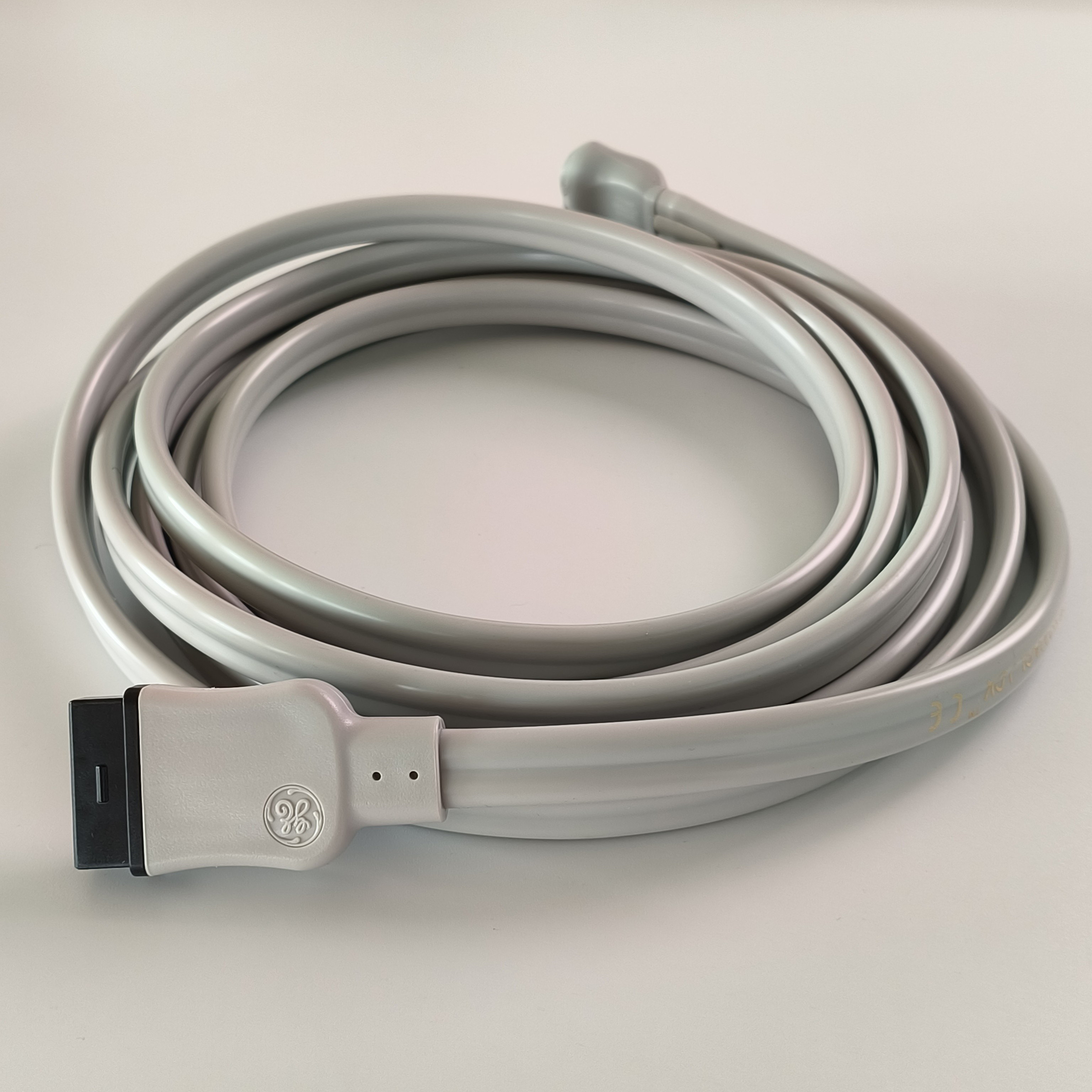 GE Original Imported Blood Pressure Cuff Middle Plug-In Connector REF: 205823-002 Оригинальное импортированное манжето кровяного давления