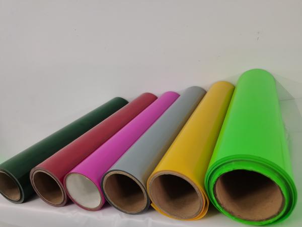 Vinil de descascamento frio Rolls da transferência térmica de HTV para a camisa de matéria têxtil T