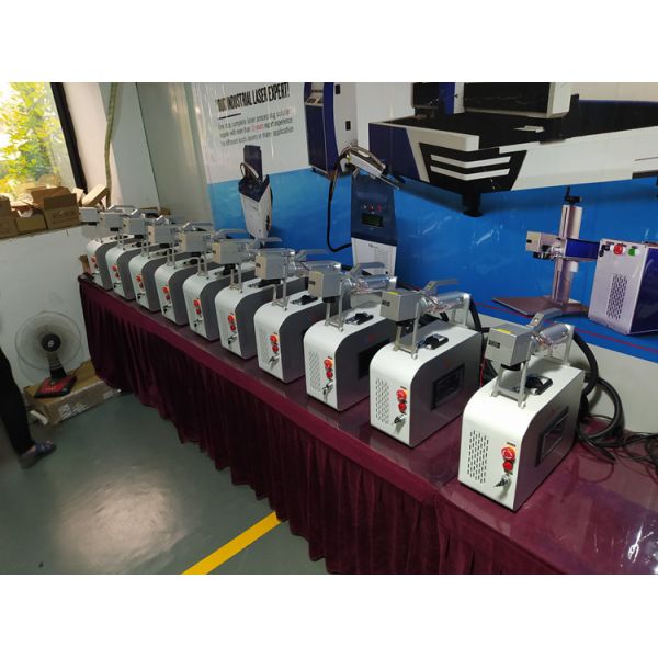 портативная машина лазера 30W очищая для удаления ржавчины