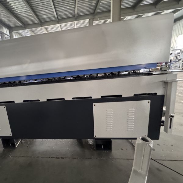 Automatic Edge Banding Machine Suitable for Various Wood Panels Providing Consistent Edge Finishing and Seamless Adhesion