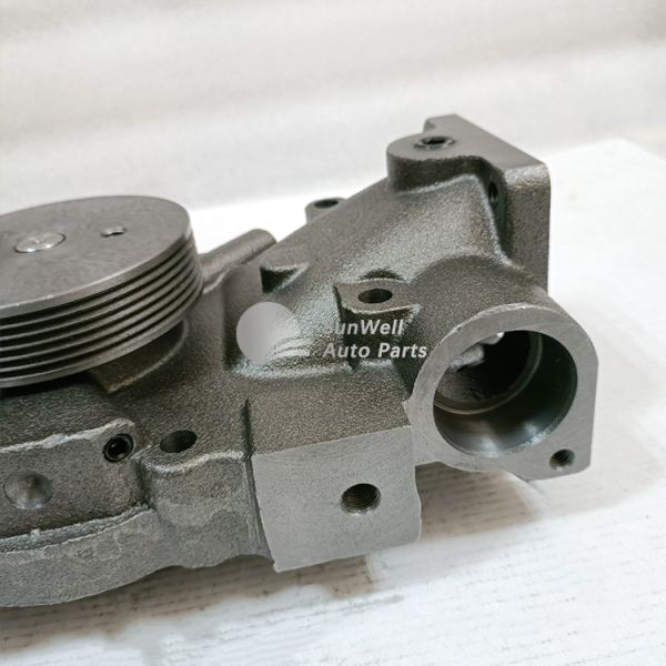 Machinery NT855 Diesel Engine Parts Water Pump 3051408 3045943 3004923 3018428