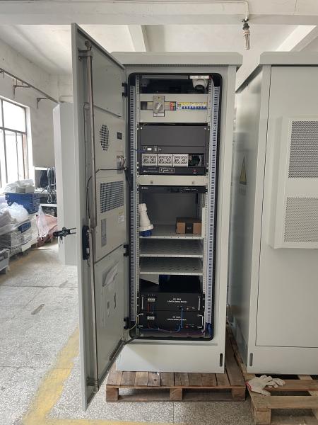 19-Inch 18U Standard Outdoor Telecom Cabinet With Cooling System One Stainless Steel Front Door
