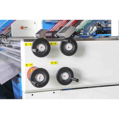 Elevada precisão totalmente automático 2200mm da máquina da laminação da flauta para colar cartão ondulado e cartão