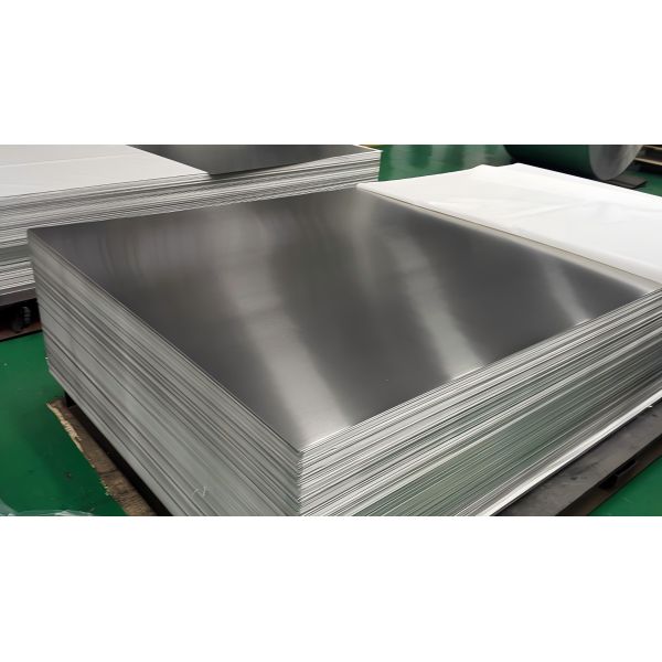 La couleur de la plaque d'aluminium 7050: 7050 Température: T7451 L/Lt/St, T7651 Lt Épaisseur: 6-200 mm Norme: Ams 4050