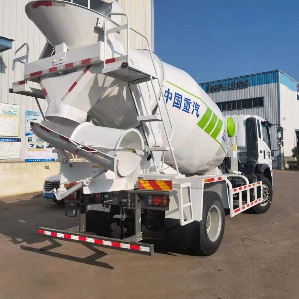 Sinotruk 5000-6000 Liters  Mixing Truck      Cement Mixer Truck