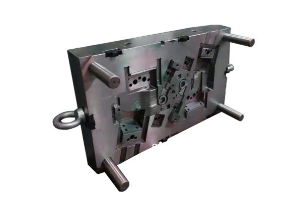 E420 Hot Runner Plastic Injection Molding Tooling With LKM Base