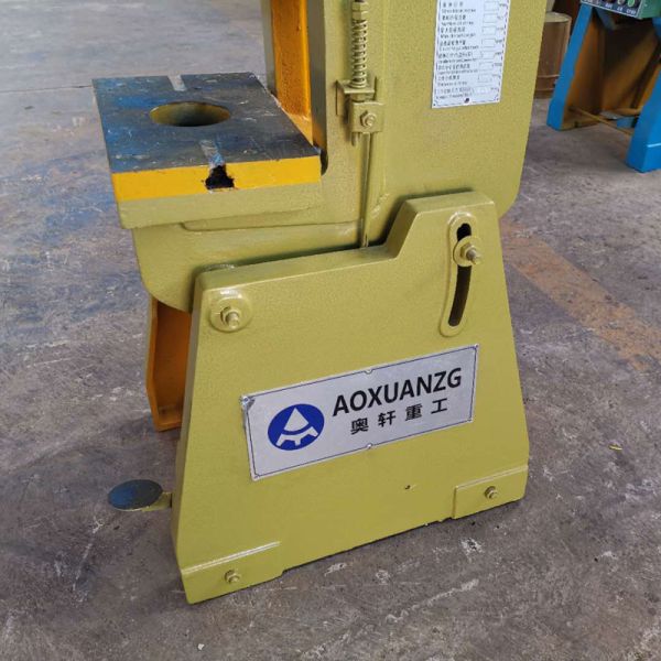 1.5kw Automatic Die Punching Machine 300mm Small 10 Ton Power Press Machine 400*650mm