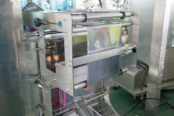 vertical packing machine pillow pack Automatic Biscuit Feeding System with sugar Packing machine