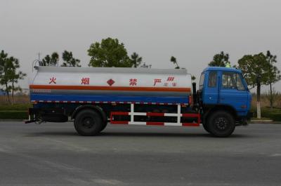 Caminhão de tanque profissional Dongfeng do óleo 12600L 4x2, 150 - logística do petroleiro 250hp