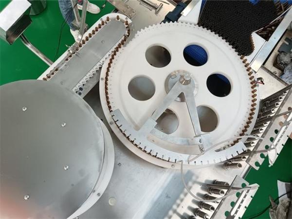 Máquina automática de enchimento de frascos farmacêuticos para aplicações farmacêuticas com conformidade GMP