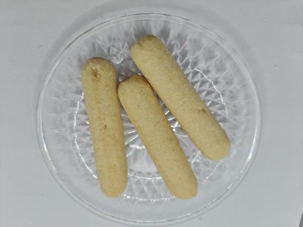 Experience Crunch Of Milk Crispy Rolls In Convenient Plastic Bag