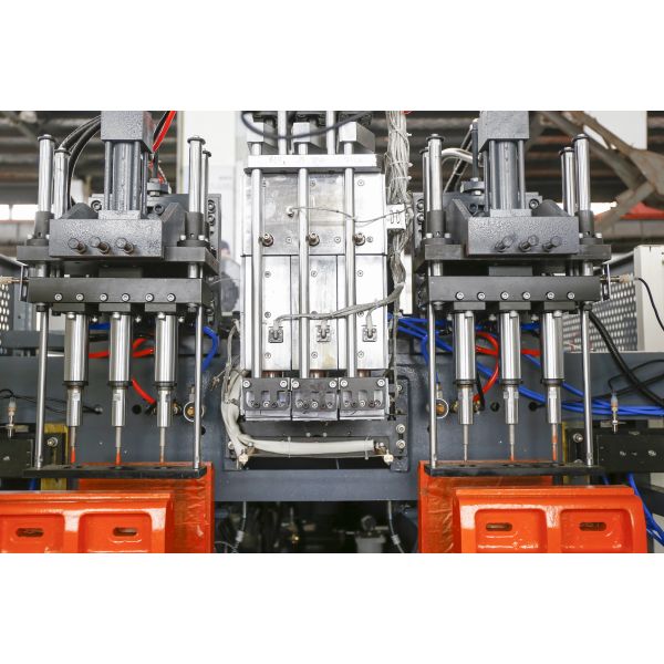 EBM Extrusion Blow Molding Machine PP HDPE PETG Bottles 370mm