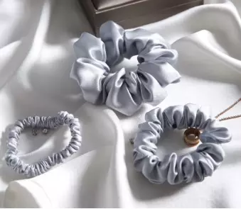 Double Side 25mm Mulberry Silk Scrunchies For Hair Private Logo