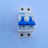 Couleur blanche du disjoncteur 1000V 63Amp de C.C du rail 4P MCB de vacarme
