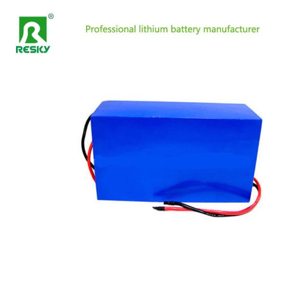 Batería de bicicleta eléctrica de iones de litio 15ah 48V para un carrito de golf eléctrico de 500W