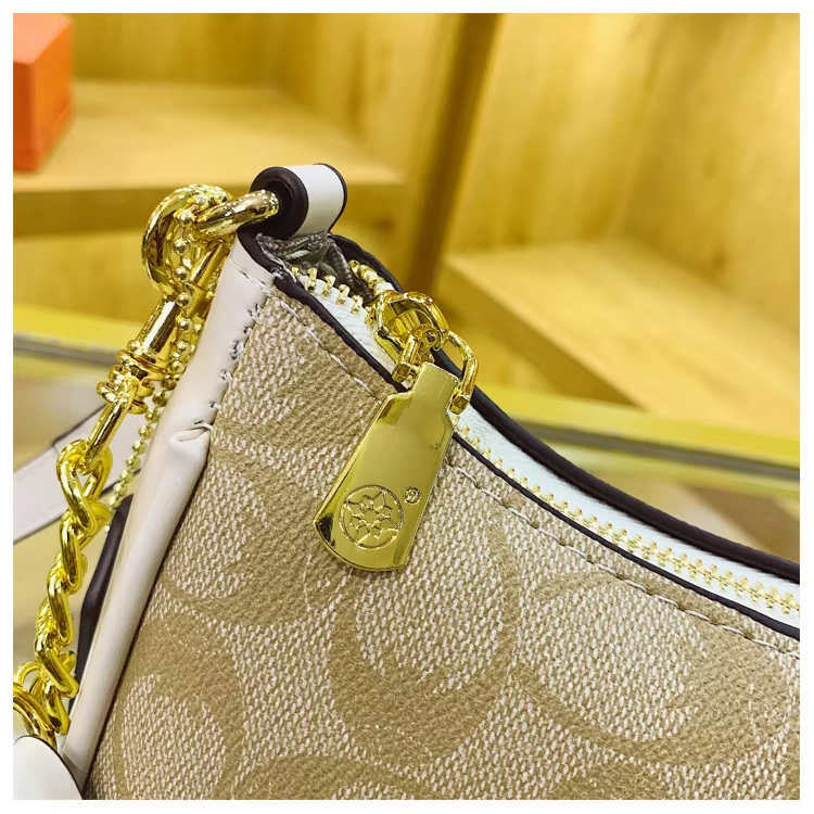 Leather Handbags for Women Waterproof and Customized Color in Trendy Summer Collection