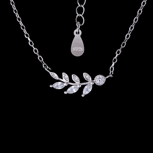 Ювелирные изделия кубического дизайна украшений циркона нового сияющие замечают ожерелье вечера формы