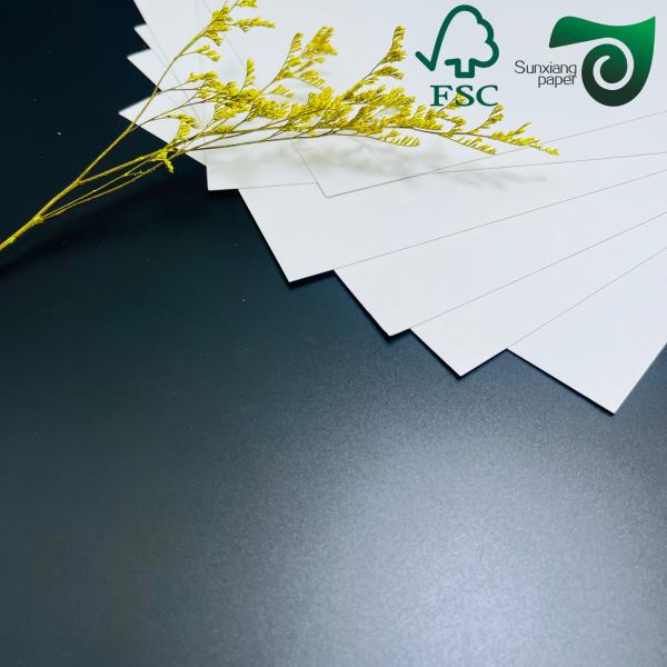 80 grammes de carton blanc 70 cm 100 cm Étiquettes à haute brillance Papier recouvert de chrome à une face
