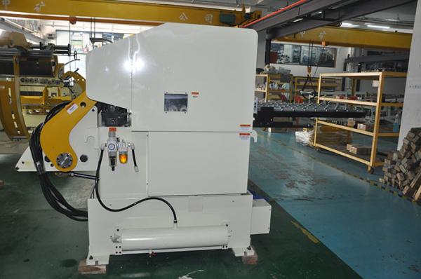 Coiled Metal Sheet Straightening Machine Unwinding For Auto Parts Production Line
