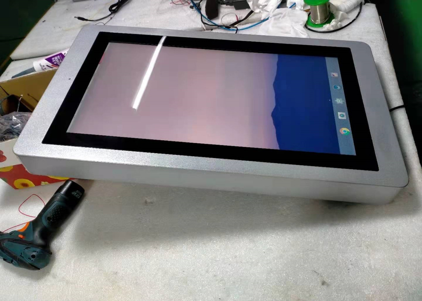 Стена слепимости 1.3kW 43in цифрового Signage LCD анти- установила водоустойчивое 2000cd/m2