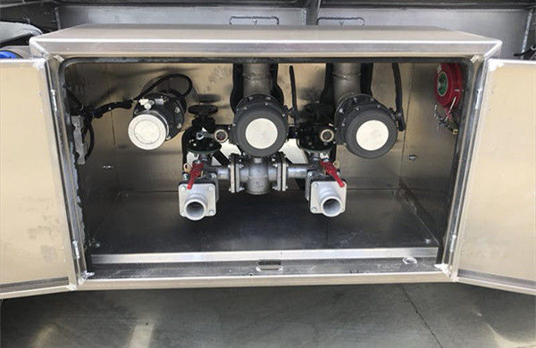 FAW J6 6x4 Type 260hp~280hp 24000 Liter Fuel Tanker Truck With BF6M1013-28 Engine