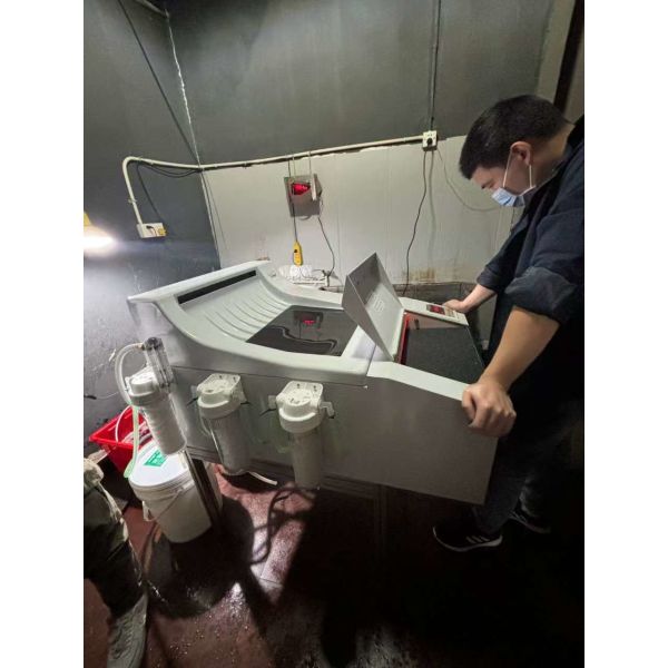 Processeur de films NDT HDL-430D rapide et précis avec temps de traitement de 3,2 à 16 min. Réglable à 0,1 min.