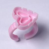 Anillo de adhesivo de injerto de pestaña de tinta de tatuaje desechable en forma de corazón con plástico rosa