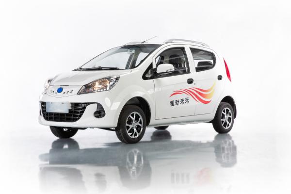 Lithium Battery Long Ranger Electric City Car 2 Comfortable Seats Integral Axle Rear Suspension