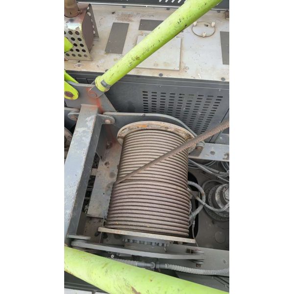 Grúa sobre orugas Zoomlion de 85 toneladas usada en venta a precio especial