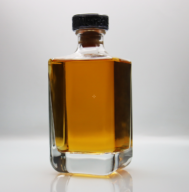 алкоголь бутылки 200ml духа ODM 200ml 500ml стеклянный разливает картину по бутылкам этикеты